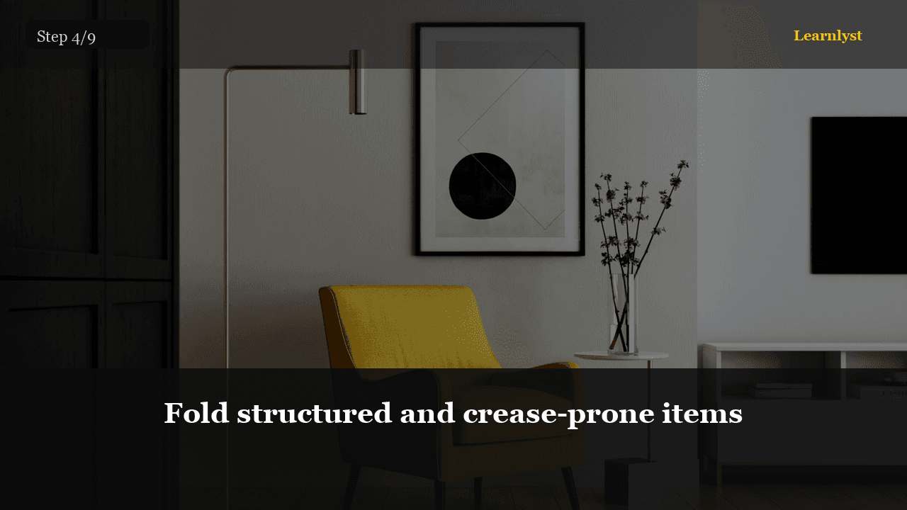 Fold structured and crease-prone items